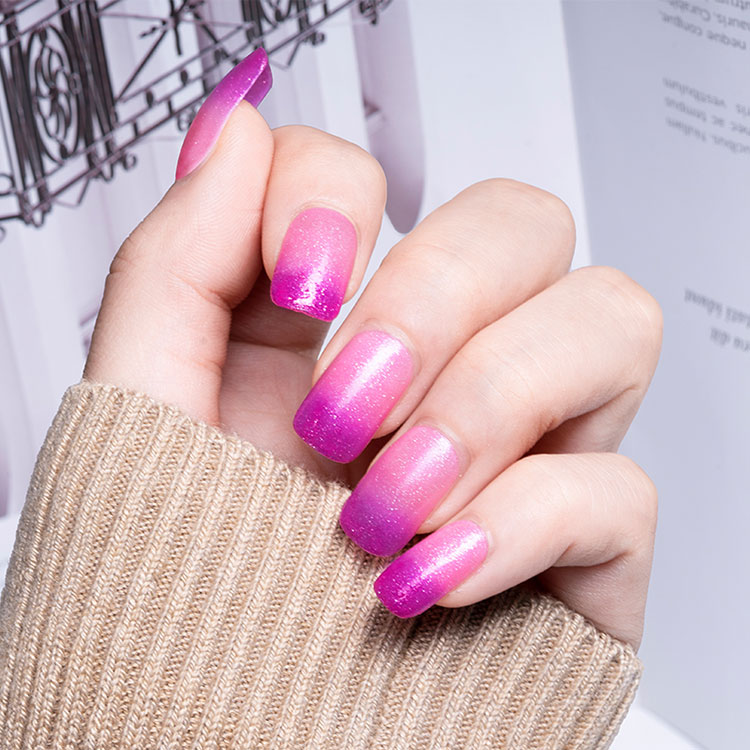 Color Mood Temperature ကို Nail Polish ပြောင်းပါ။